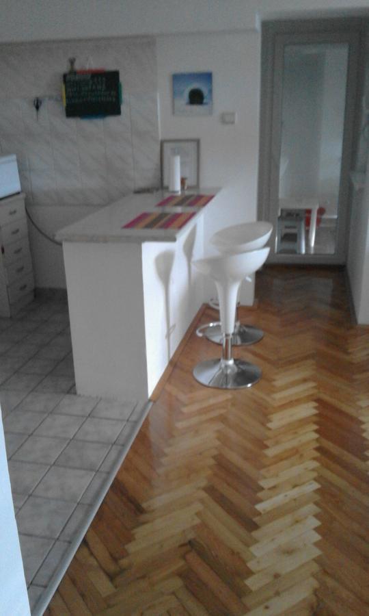 Tami Apartment Нови-Сад Экстерьер фото